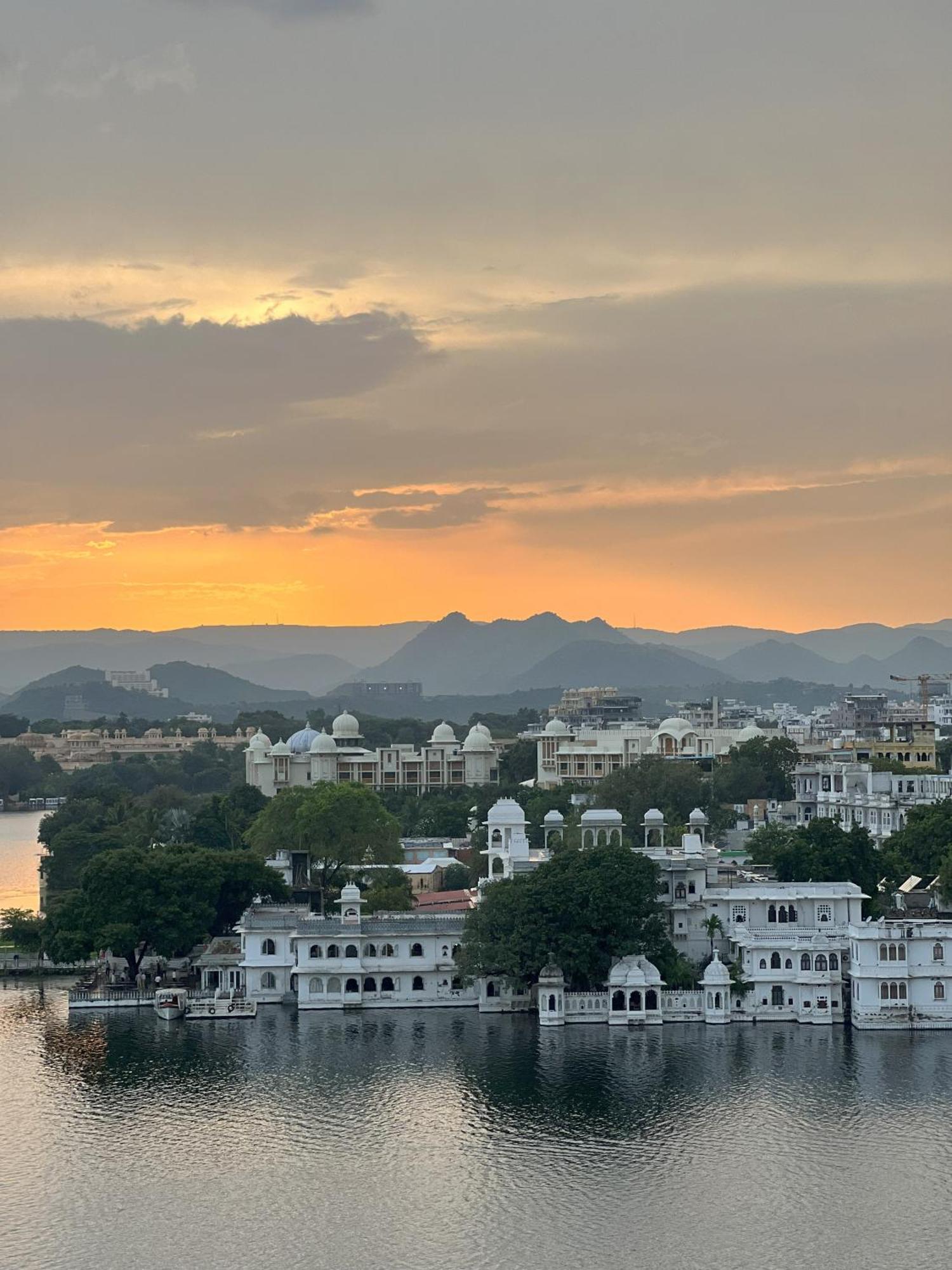 Tamasha Udaipur Vandrarhem Exteriör bild